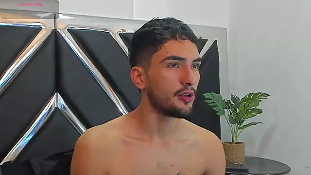 AlekRuizx online show from 23, 9, 2025