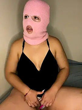 Snapshot of destiny69col chatting on 6, 10, 2025 destiny69col online show from 6, 10, 2025