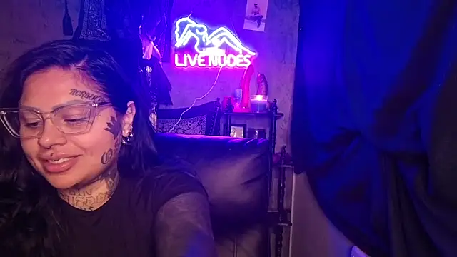 Snapshot of chicanachic13 chatting on 13, 2, 2026 chicanachic13 online show from 13, 2, 2026