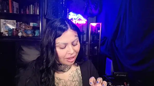 Snapshot of chicanachic13 chatting on 27, 2, 2026 chicanachic13 online show from 27, 2, 2026