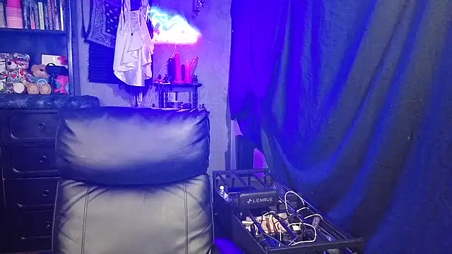 Snapshot of chicanachic13 chatting on 21, 3, 2026 chicanachic13 online show from 21, 3, 2026