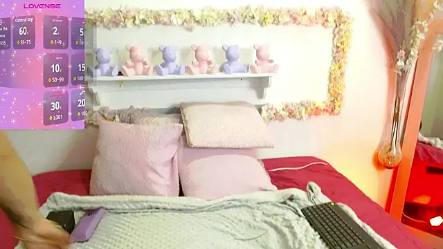 Snapshot of vintoria_cherry chatting on 26, 9, 2025 vintoria cherry online show from 26, 9, 2025