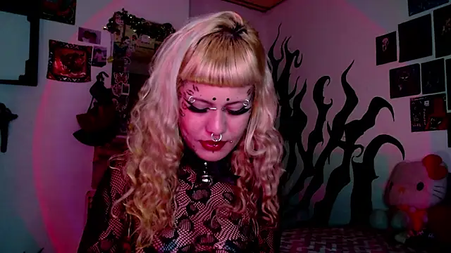 MistressMariam  online show from 10, 9, 2025