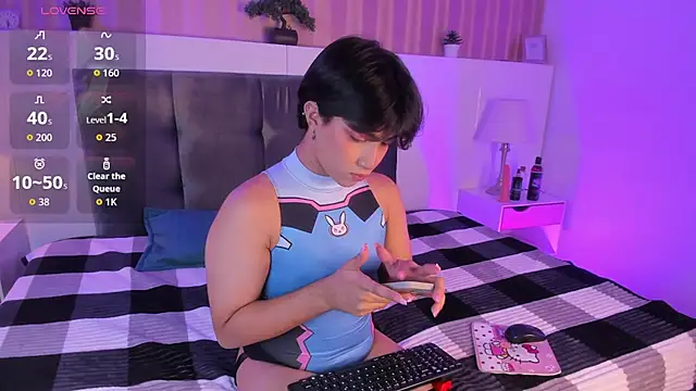 Creamy Angelo online show from 17, 9, 2025