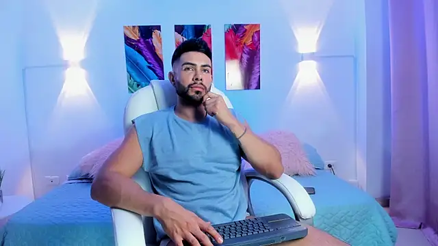 Snapshot of ZarekFox chatting on 18, 9, 2025 ZarekFox online show from 18, 9, 2025