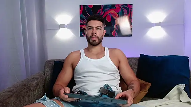 Snapshot of ZarekFox chatting on 20, 9, 2025 ZarekFox online show from 20, 9, 2025