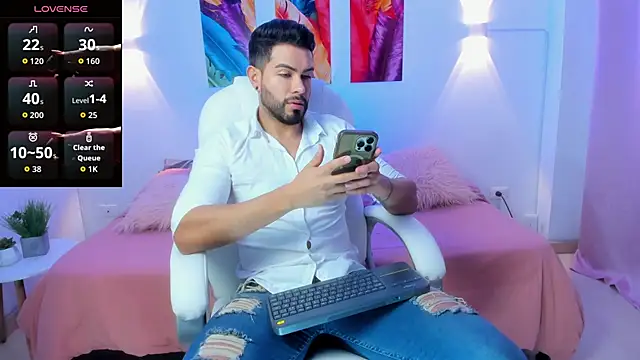 Snapshot of ZarekFox chatting on 11, 10, 2025 ZarekFox online show from 11, 10, 2025