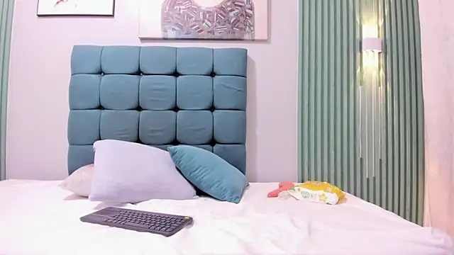 Dianita bitch online show from 12, 11, 2025