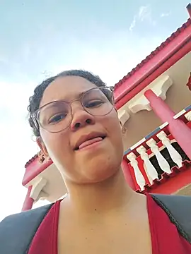 Snapshot of SirenRouge_69 chatting on 4, 4, 2026 SirenRouge 69 online show from 4, 4, 2026