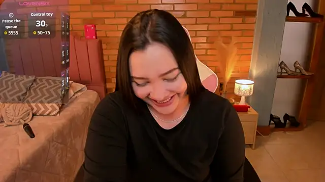 Snapshot of amaia_monet chatting on 17, 5, 2026 amaia monet online show from 17, 5, 2026
