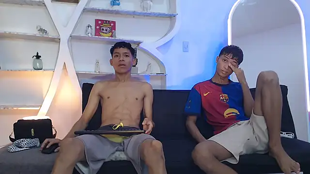 BEAUTY BOYS1 online show from 18, 10, 2025