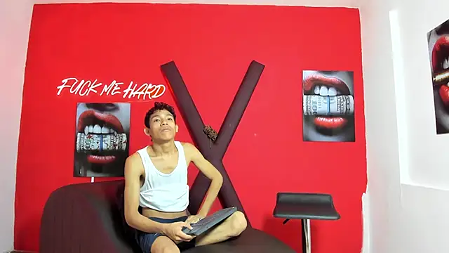 Snapshot of BEAUTY_BOYS1 chatting on 3, 3, 2026 BEAUTY BOYS1 online show from 3, 3, 2026