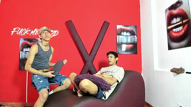 Snapshot of BEAUTY_BOYS1 chatting on 13, 3, 2026 BEAUTY BOYS1 online show from 13, 3, 2026