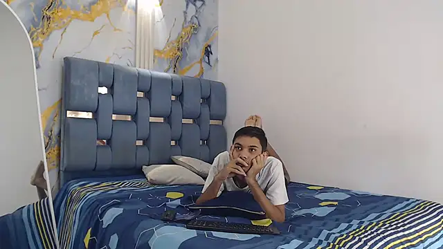 Snapshot of BEAUTY_BOYS1 chatting on 31, 3, 2026 BEAUTY BOYS1 online show from 31, 3, 2026