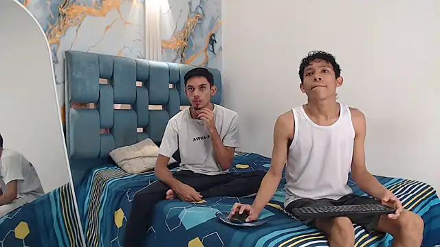 Snapshot of BEAUTY_BOYS1 chatting on 1, 4, 2026 BEAUTY BOYS1 online show from 1, 4, 2026