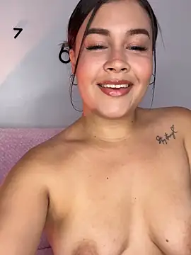 Snapshot of Bella-kim- chatting on 13, 9, 2025 Bella-kim- online show from 13, 9, 2025