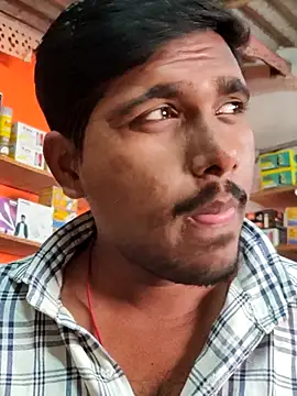 Snapshot of Markroco696 chatting on 17, 12, 2025 Markroco696 online show from 17, 12, 2025