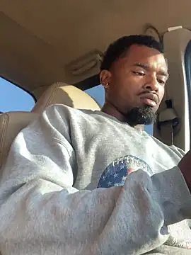 Snapshot of ReShawn24TM chatting on 10, 9, 2025 ReShawn24TM online show from 10, 9, 2025