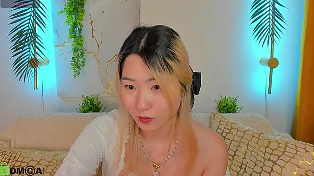 Snapshot of Aisi_18 chatting on 11, 9, 2025 Aisi 18 online show from 11, 9, 2025