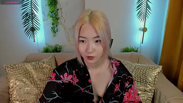 Snapshot of Aisi_18 chatting on 17, 9, 2025 Aisi 18 online show from 17, 9, 2025