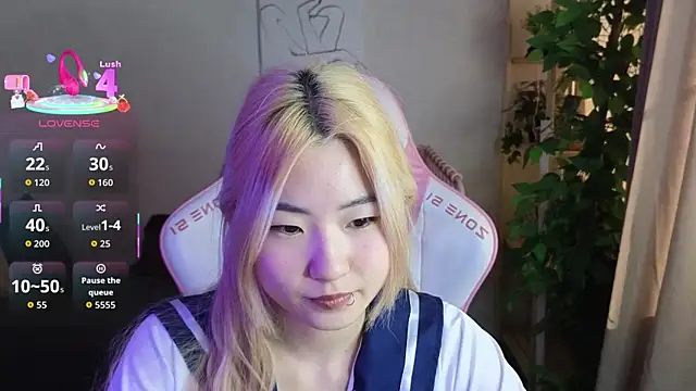 Snapshot of Aisi_18 chatting on 30, 9, 2025 Aisi 18 online show from 30, 9, 2025