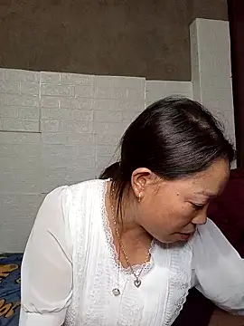 Snapshot of _Helala_ chatting on 5, 10, 2025  Helala  online show from 5, 10, 2025