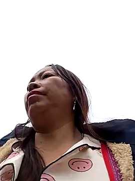 Snapshot of _Helala_ chatting on 9, 10, 2025  Helala  online show from 9, 10, 2025