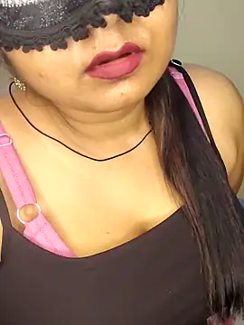 Hot modal online show from 4, 6, 2026
