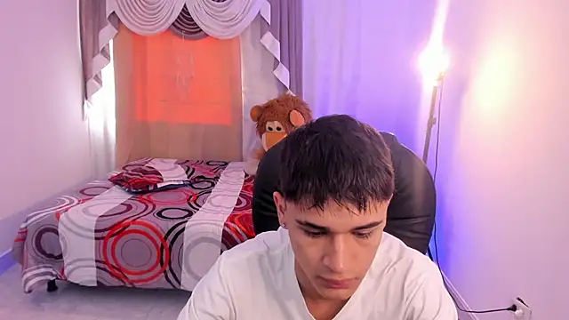 Aron Boyy online show from 7, 5, 2026