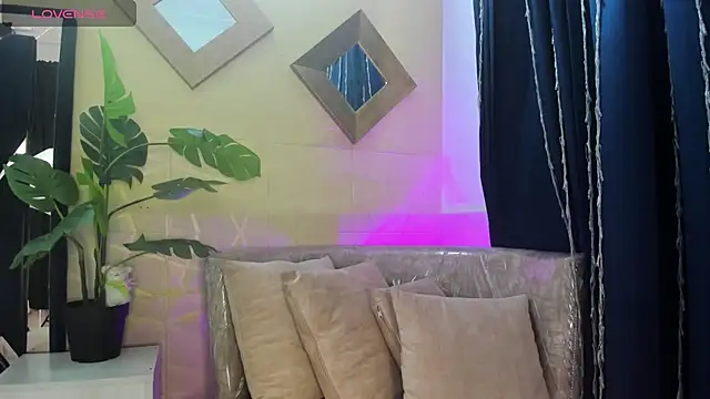 Snapshot of Valery_Brand chatting on 5, 5, 2026 Valery Brand online show from 5, 5, 2026