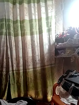 Snapshot of Surrilove chatting on 9, 4, 2026 Surrilove online show from 9, 4, 2026