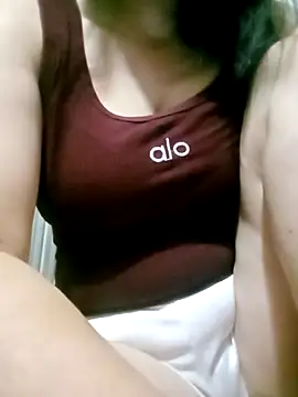 Snapshot of Surrilove chatting on 10, 4, 2026 Surrilove online show from 10, 4, 2026