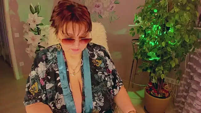 rebekkacharm online show from 27, 9, 2025