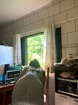 Snapshot of Bininhas2 chatting on 24, 10, 2025 Bininhas2 online show from 24, 10, 2025