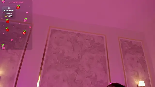 doll eyees  online show from 17, 10, 2025