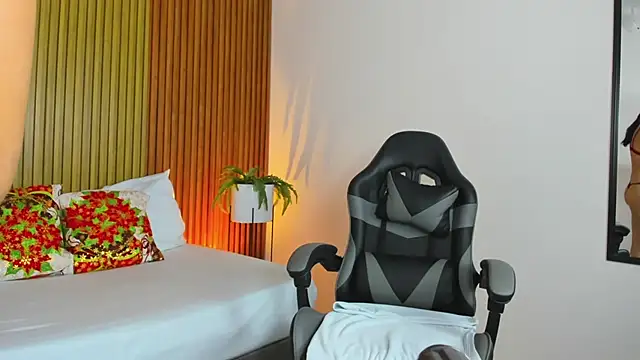 liliand  online show from 5, 12, 2025