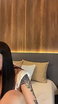 Snapshot of AliceRitter chatting on 6, 11, 2025 AliceRitter online show from 6, 11, 2025