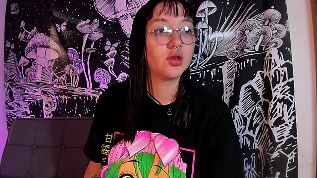 Violetaa Leee online show from 12, 10, 2025