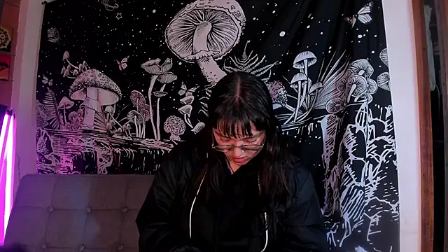 Violetaa Leee online show from 22, 10, 2025