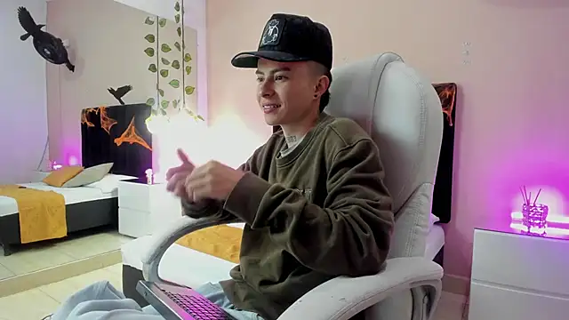 Nascary Fox online show from 8, 10, 2025