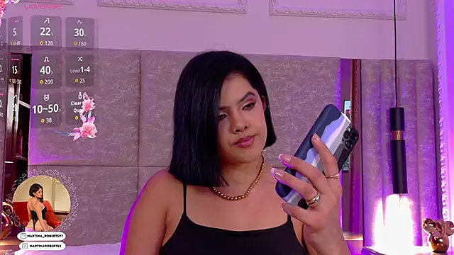 Snapshot of Martina-Roberts- chatting on 10, 10, 2025 Martina-Roberts- online show from 10, 10, 2025