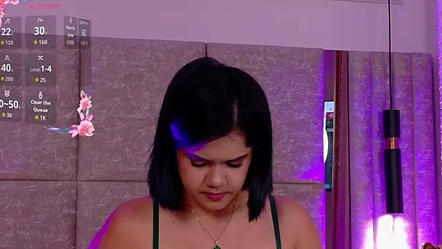 Snapshot of Martina-Roberts- chatting on 15, 10, 2025 Martina-Roberts- online show from 15, 10, 2025