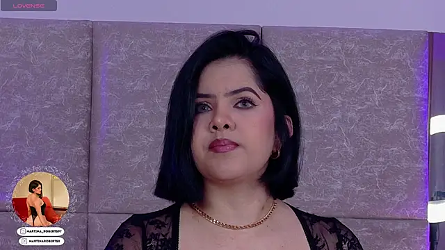Snapshot of Martina-Roberts- chatting on 23, 10, 2025 Martina-Roberts- online show from 23, 10, 2025
