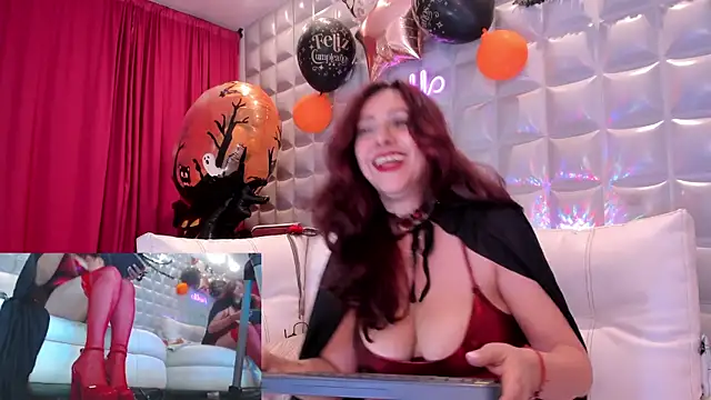 Snapshot of Madame_Angelic_ chatting on 21, 10, 2025 Madame Angelic  online show from 21, 10, 2025