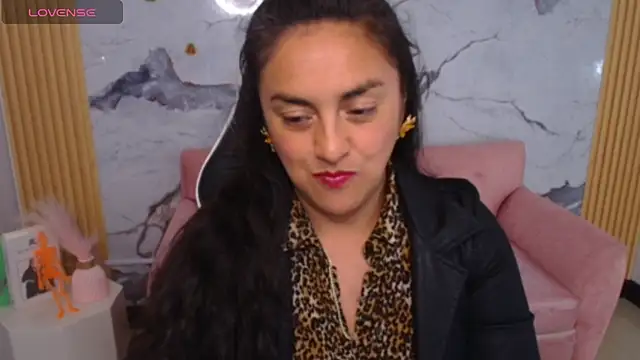 Snapshot of tamara_ch1 chatting on 21, 10, 2025 tamara ch1 online show from 21, 10, 2025