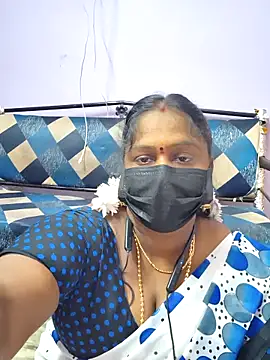 Snapshot of bakyasree143 chatting on 21, 10, 2025 bakyasree143 online show from 21, 10, 2025