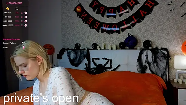 Snapshot of Brittney_Shaw chatting on 26, 10, 2025 Brittney Shaw online show from 26, 10, 2025
