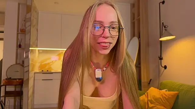 Snapshot of BritaKiss chatting on 25, 3, 2026 BritaKiss online show from 25, 3, 2026