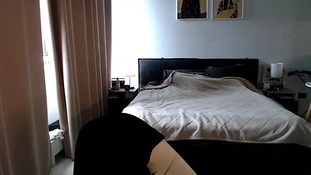 Snapshot of VivianCoke chatting on 29, 4, 2026 VivianCoke online show from 29, 4, 2026