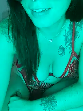 Snapshot of Sainte_bambi_ chatting on 19, 9, 2025 Sainte bambi online show from 19, 9, 2025